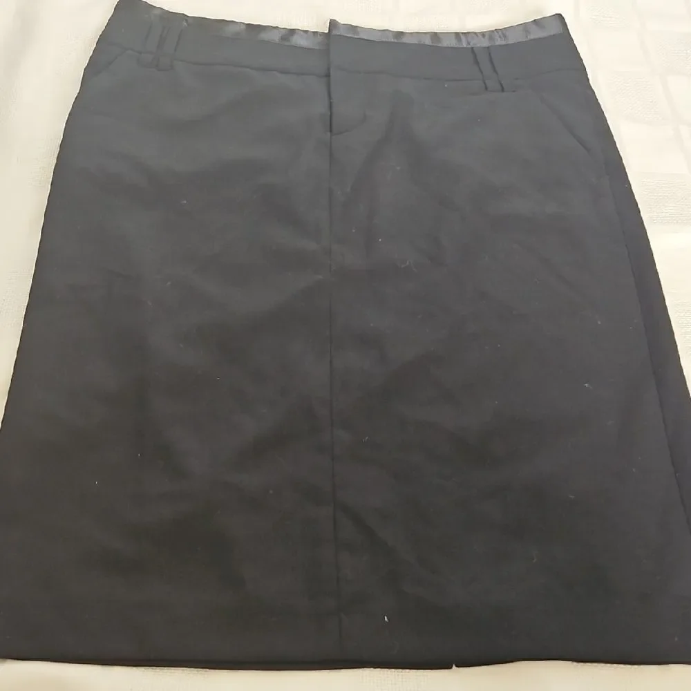 Zara Black Pencil Skirt Sleek Design - Picture 15 of 16